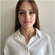 Soy proactiva, abierta al cambio, entregada, constante y colaborativa. Mis clases van dirigidas a primaria y Audición y Lenguaje.